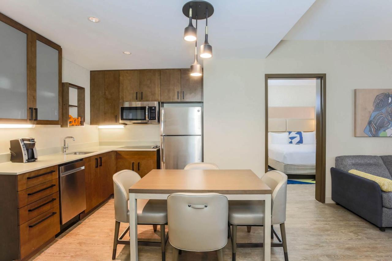 By Marriott Dallas