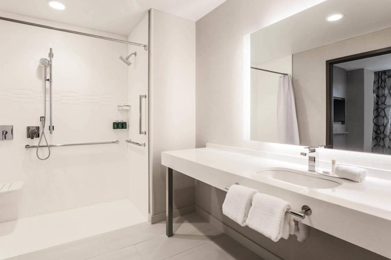 Hotel By Marriott Dallas
