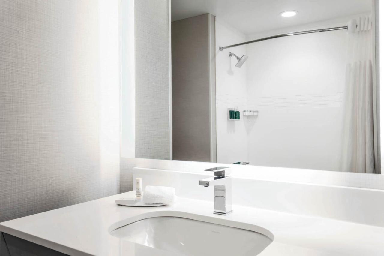 By Marriott Dallas 3*